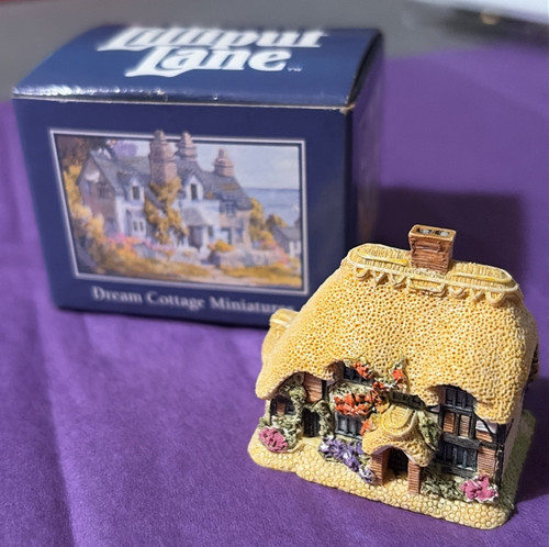 Tiny lilliput lane - lilliput,